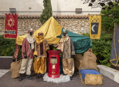 Recollida de cartes per part dels Patges Reials