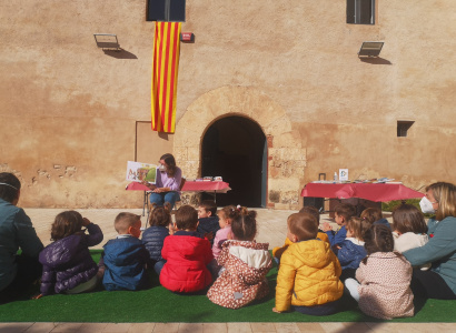 Mostra de les novetats de la biblioteca i visita de la Llar d'Infants i l'Escola la Canonja