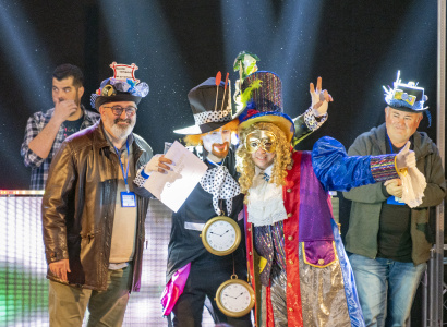Ball i concurs de disfresses de Carnaval amb “Menéalo on tour”