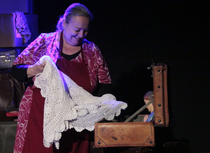 "De perras y criadas" de White Rabbit
