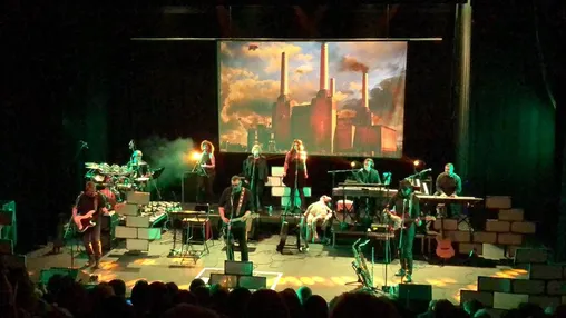 "Outside the Wall", banda tribut a Pink Floyd