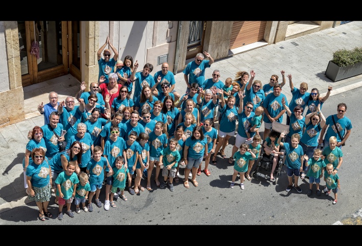 Fotografia amb la samarreta de la Festa Major