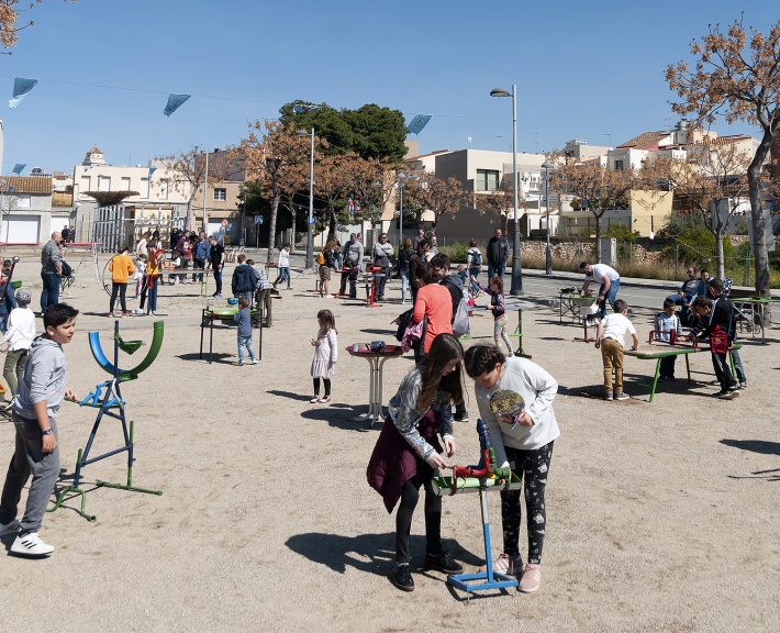 FESTA DE LA MUNICIPALITAT: Jocs amb elements reciclats