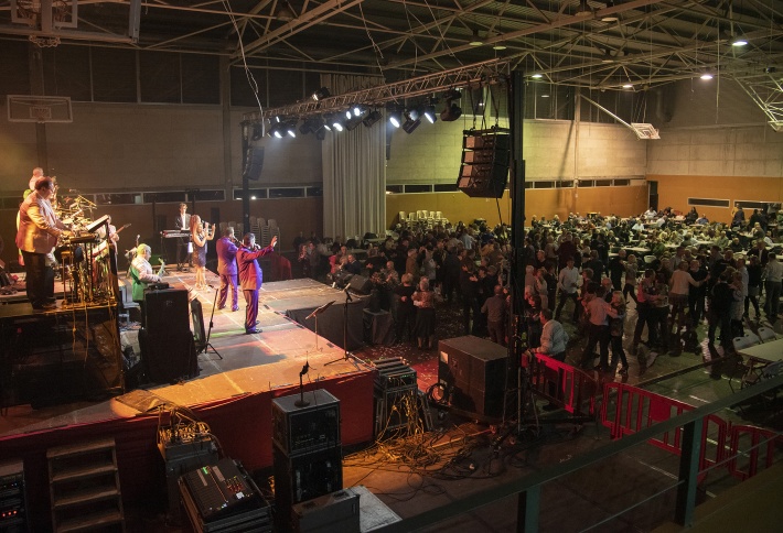Ball amb Orquestra Maravella i Final amb DJ Jove