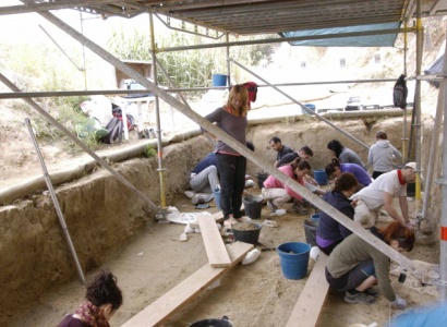 Troben una “latrina” de hienes de fa un milió d’anys al Barranc de la Boella, una concentració d’excrements poc freqüent en contextos arqueològics