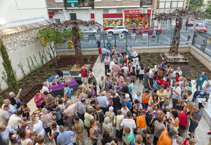 L'alcaldessa de Santa Coloma de Gramenet, Núria Parlon, obre la Festa Major.