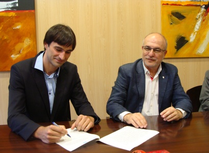 L’Ajuntament i l’Orfeó Canongí signen un acord per recuperar l’equipament cultural