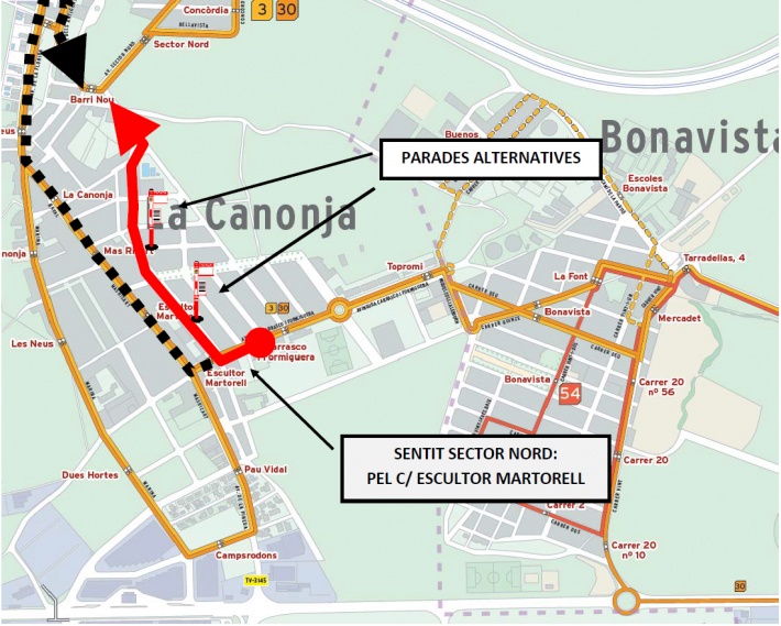25 d'abril: Tall de circulació al carrer Raval