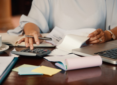 La regidoria de Promoció econòmica elabora un llistat de mesures econòmiques i socials engegades per altres administracions supramunicipals per a combatre la crisi provocada per la COVID-19