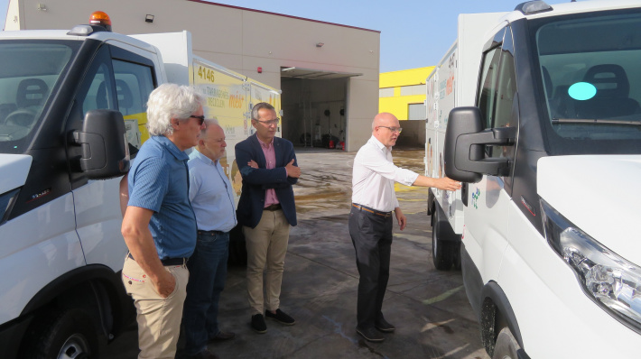 Presentat a la Canonja un nou vehicle per incrementar el servei de neteja viària