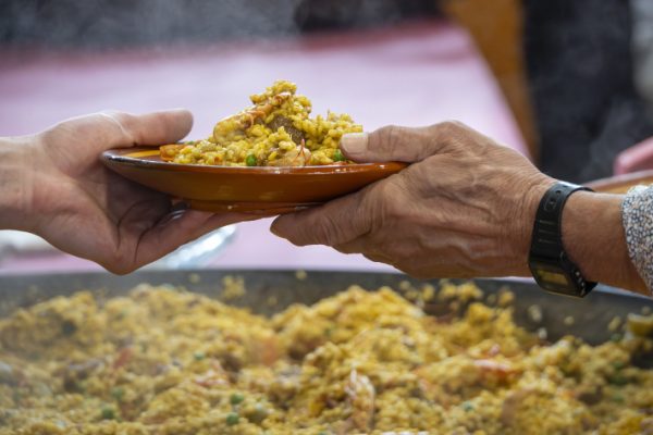 FM: Paella popular