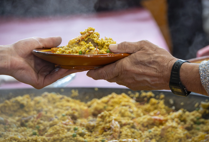 FM: Paella popular